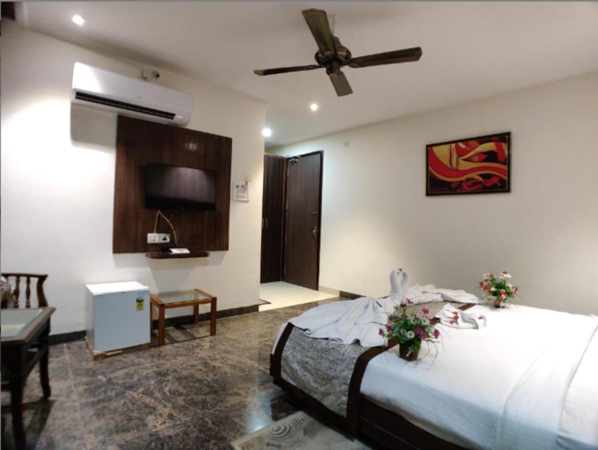 Hotel Badrika Inn Rewa Extérieur photo