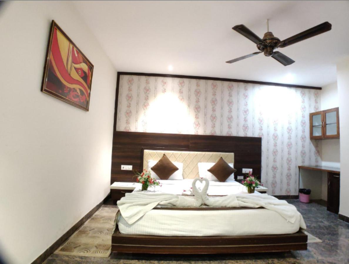 Hotel Badrika Inn Rewa Extérieur photo