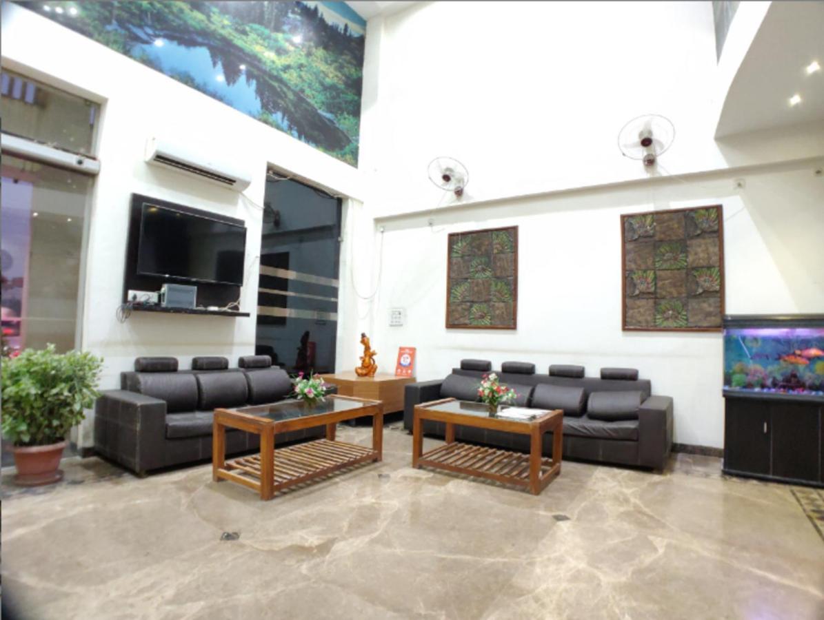 Hotel Badrika Inn Rewa Extérieur photo