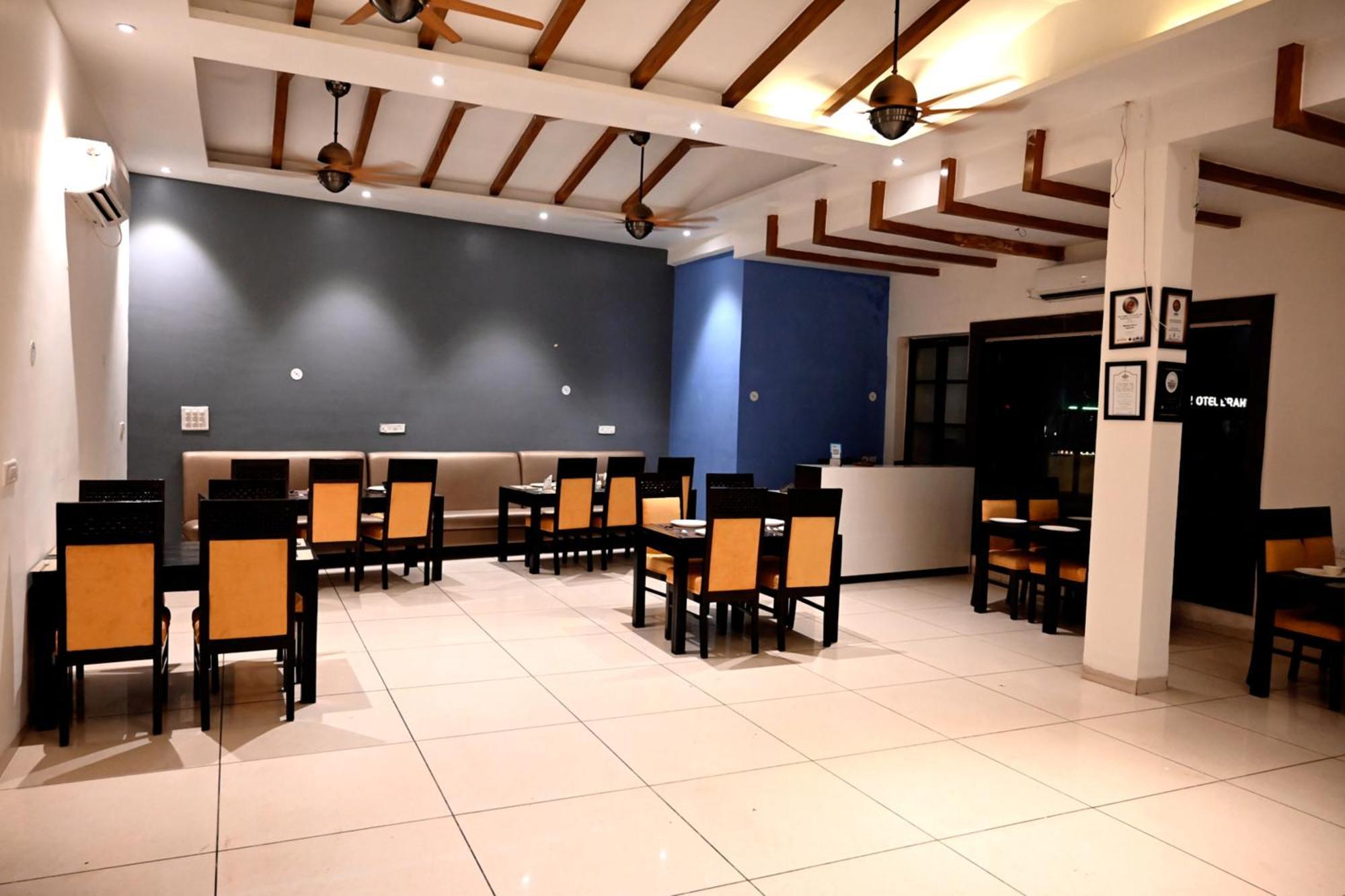 Hotel Badrika Inn Rewa Extérieur photo